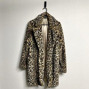 NWOT KENDALL + KYLIE Faux Fur Leopard Print Coat (Size L)